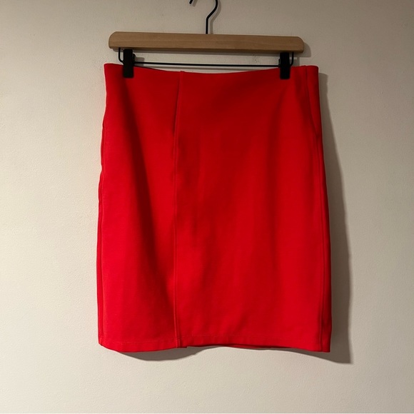 Liverpool Red Pencil Skirt 10P - Picture 1 of 4